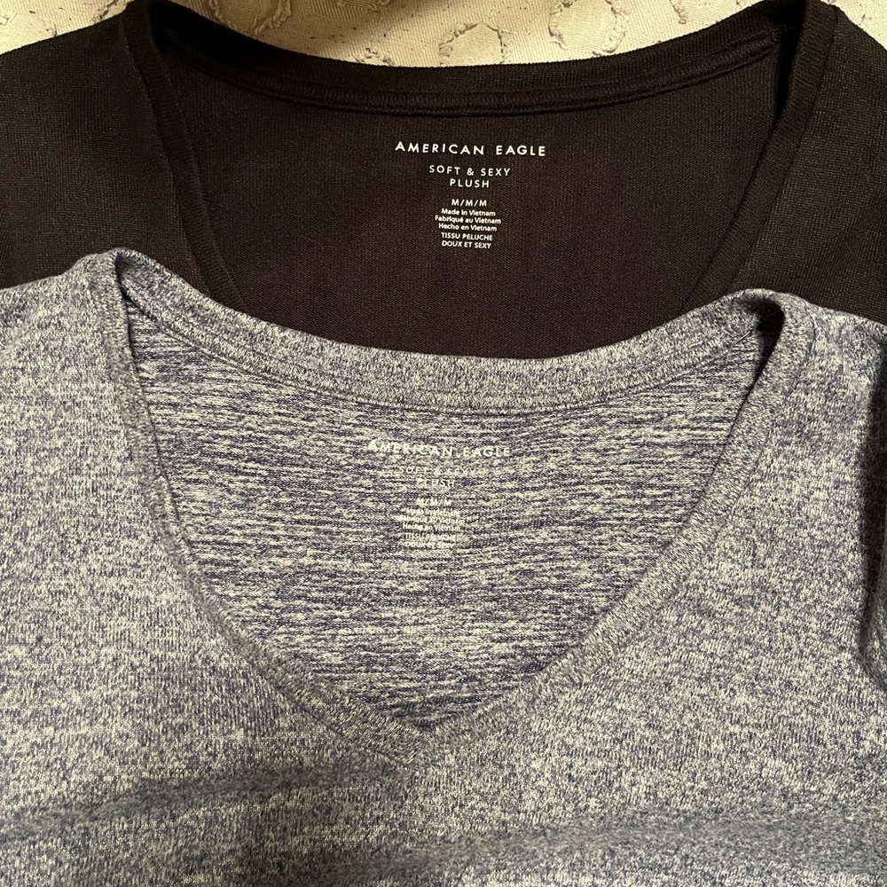 American eagle women’s long sleeve
